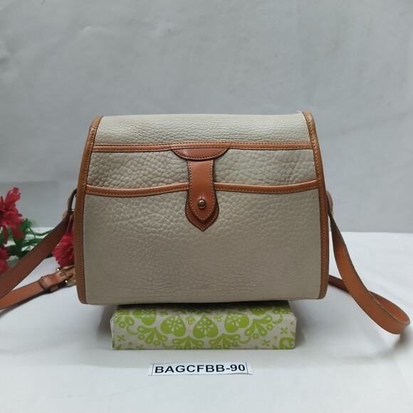 Dooney & Bourke Ivory Leather Flap Closure Crossbody Bag - VTG -Made in USA - Picture 2 of 16